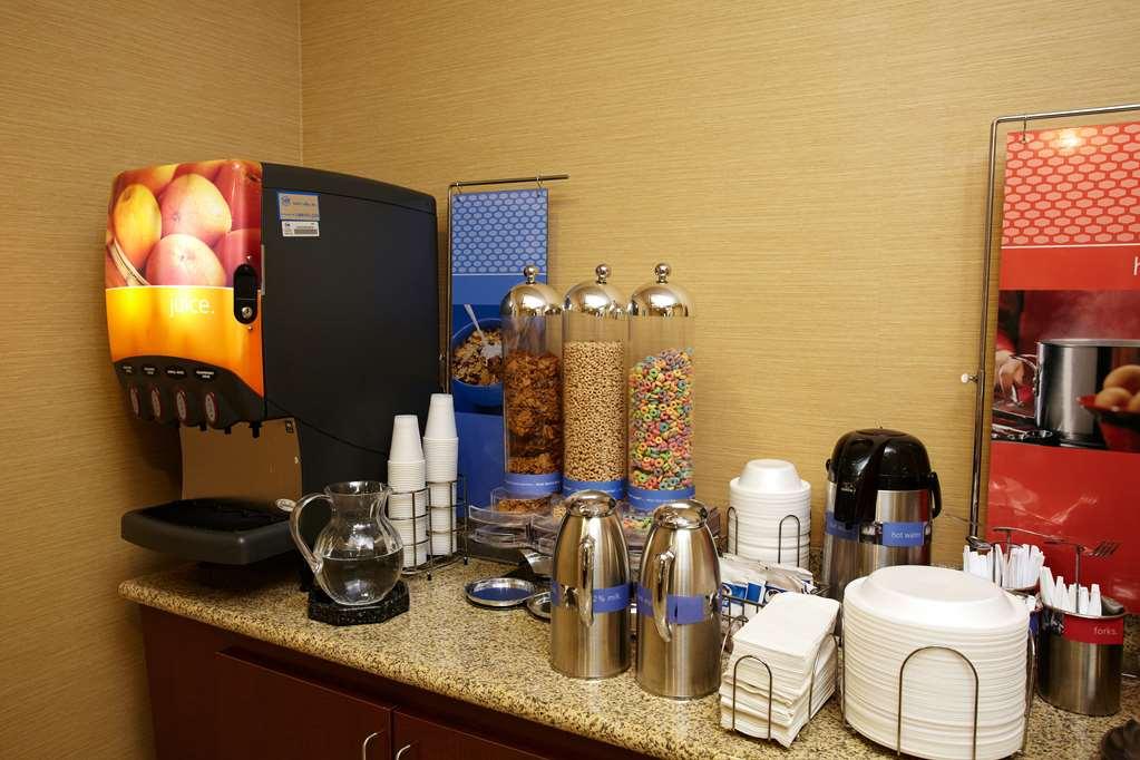 Hampton Inn Fairmont Nhà hàng bức ảnh