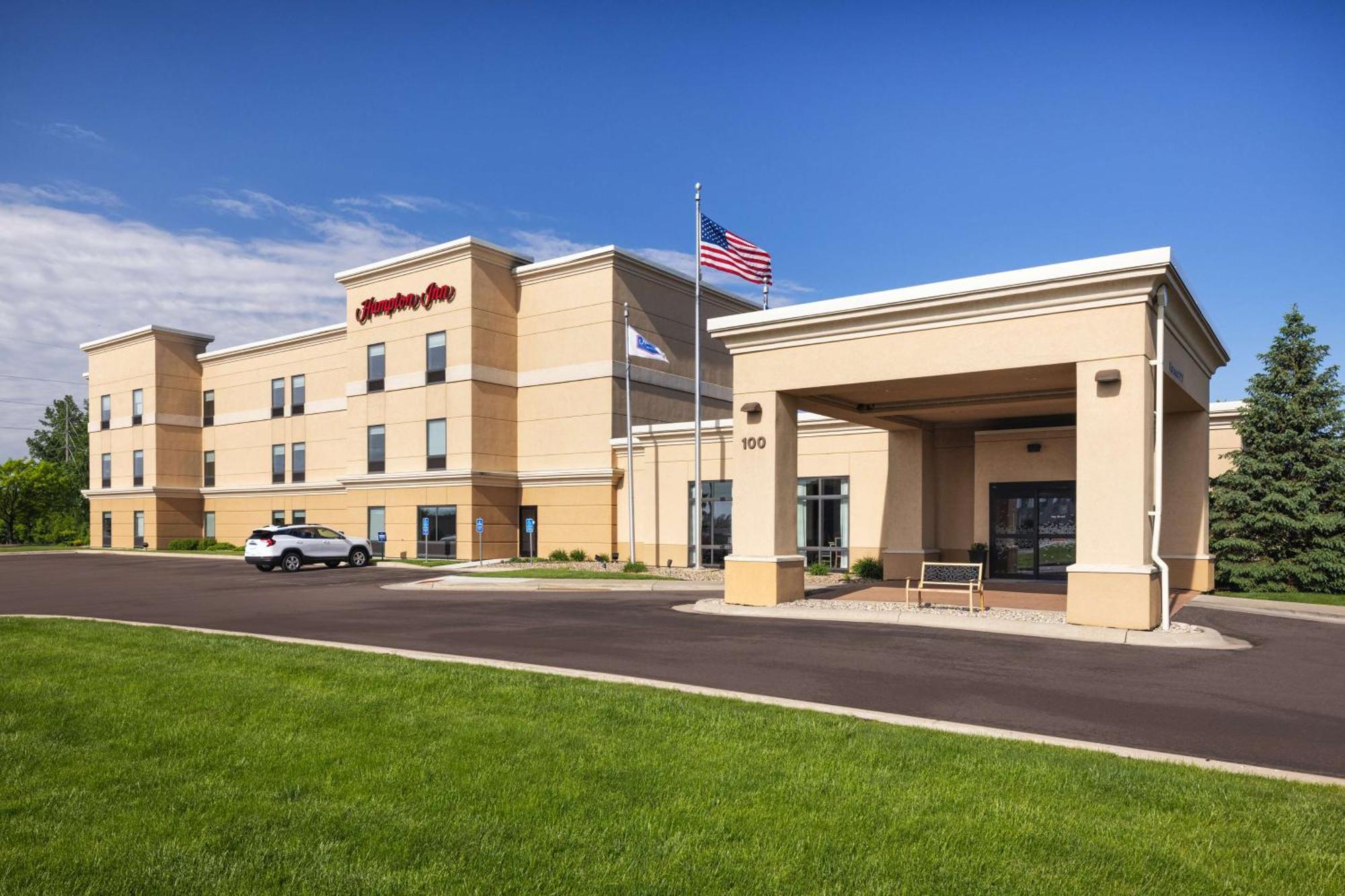Hampton Inn Fairmont Ngoại thất bức ảnh