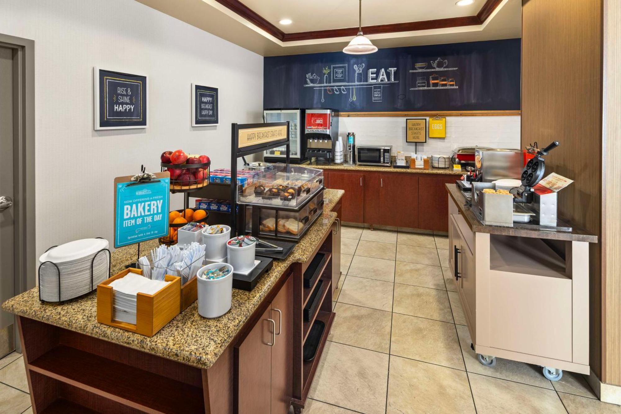 Hampton Inn Fairmont Ngoại thất bức ảnh