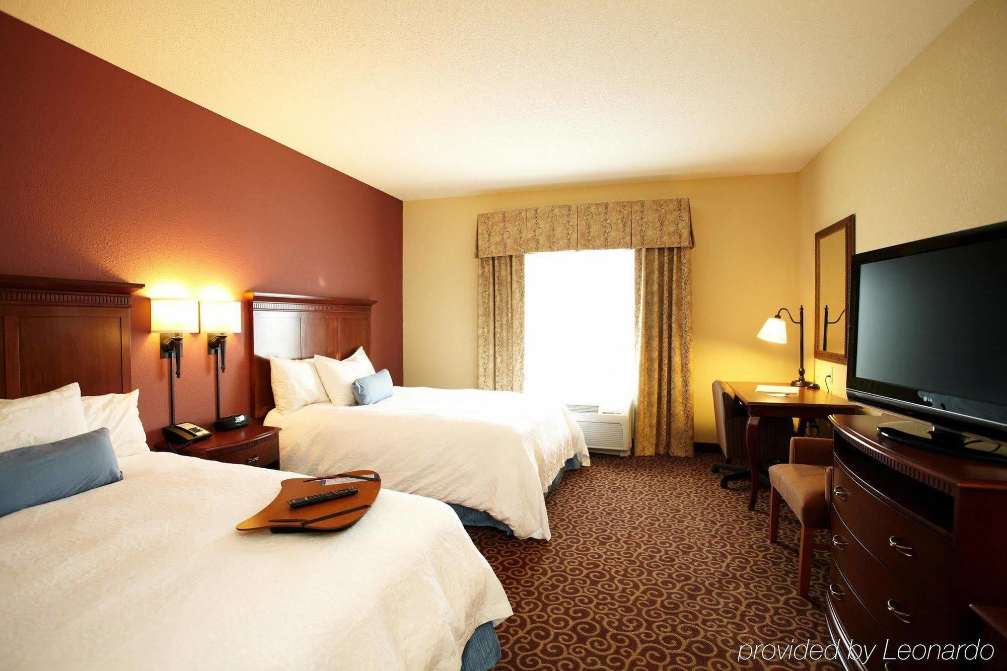 Hampton Inn Fairmont Phòng bức ảnh